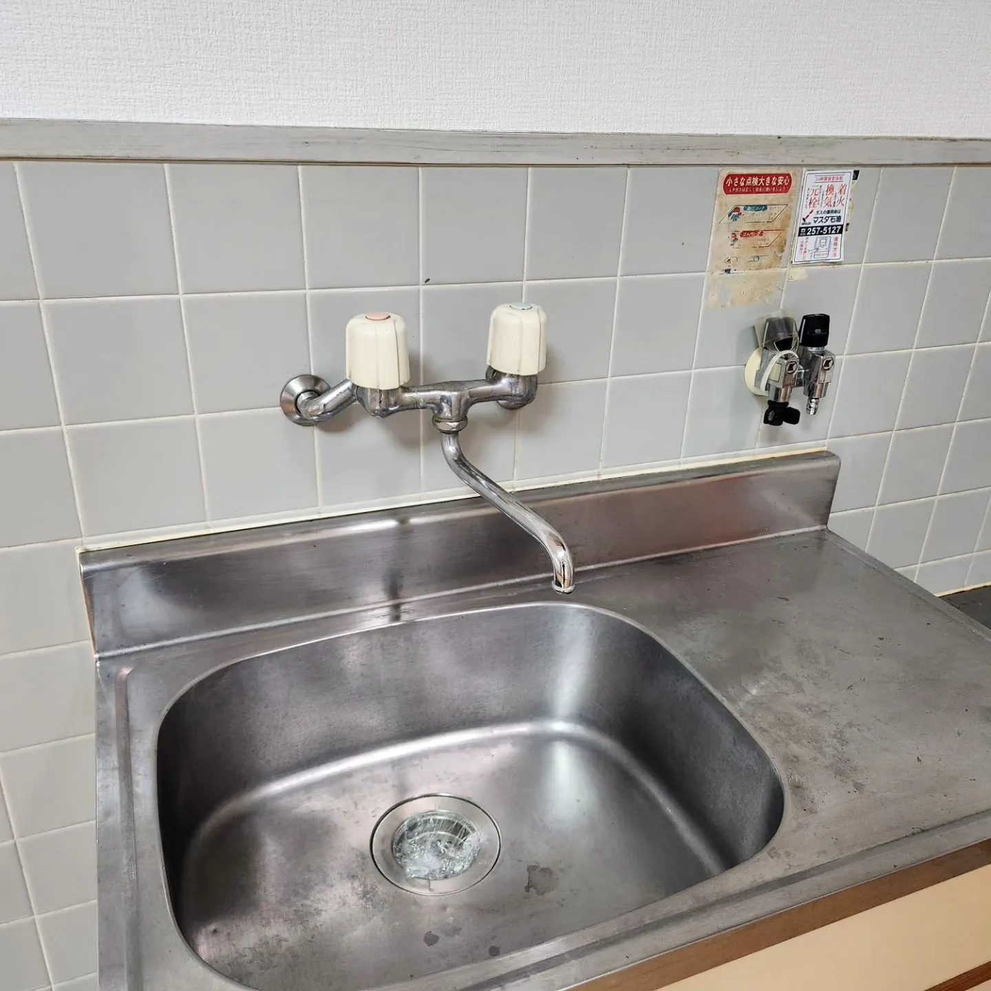 鹿児島でキッチン水栓の取替をさせて頂きました。
